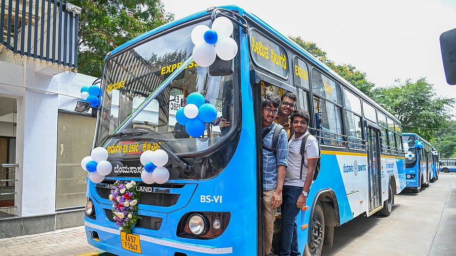 <div class="paragraphs"><p>BMTC bus</p></div>