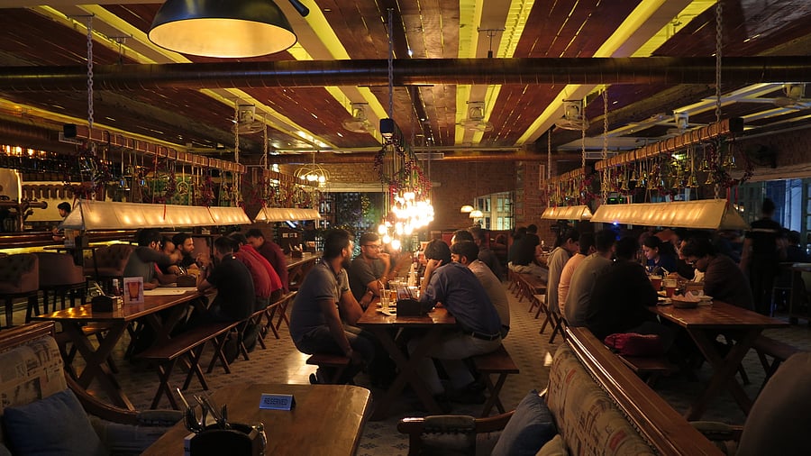 <div class="paragraphs"><p>Inebriated customers getting unruly is common, but staff are trained to defuse tense and unsafe situations, pub owners say.&nbsp;</p></div>