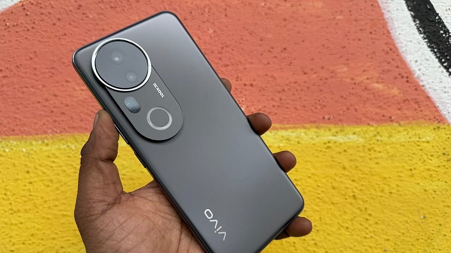 <div class="paragraphs"><p>Vivo T4 Ultra.</p></div>