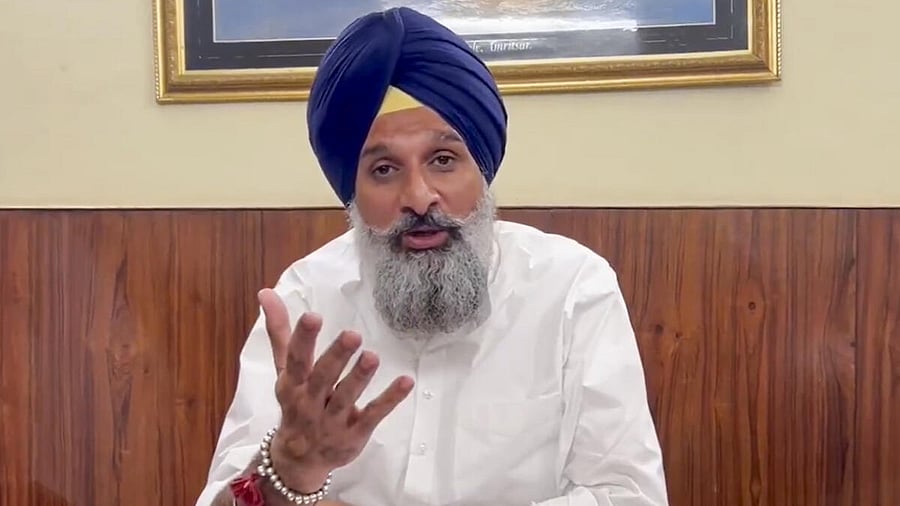 <div class="paragraphs"><p>Bikram Singh Majithia</p></div>