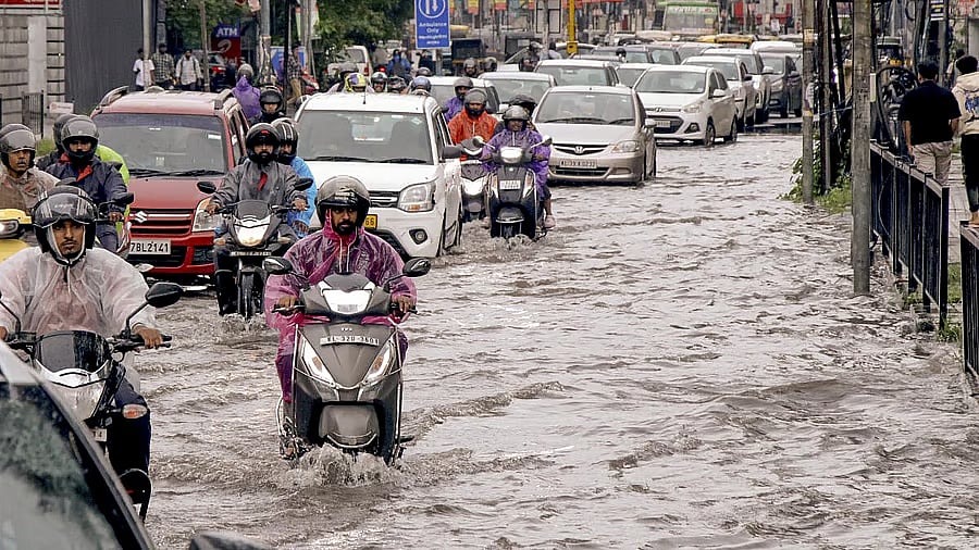 <div class="paragraphs"><p>Rains in Kerala</p></div>