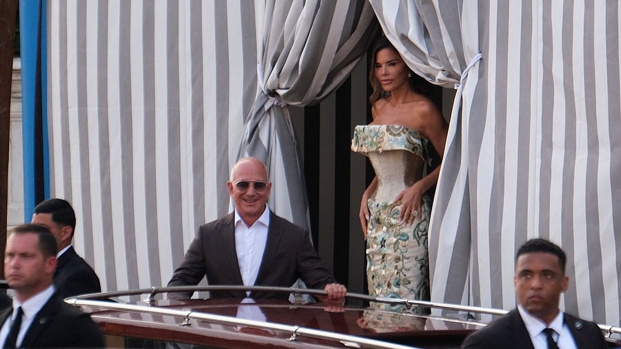 <div class="paragraphs"><p>Amazon founder Jeff Bezos and Lauren Sanchez leave Aman Venice hotel, ahead of their expected wedding, in Venice, Italy.</p></div>