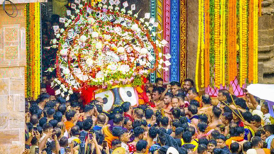 <div class="paragraphs"><p>Rath Yatra in Puri</p><p></p></div>