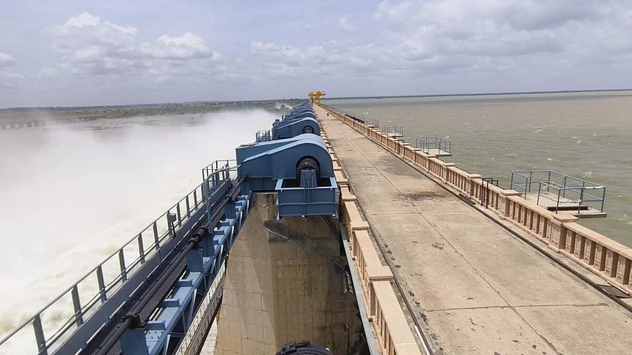 <div class="paragraphs"><p>Water being released downstream from Narayanapur dam in Yadgir district. </p></div>
