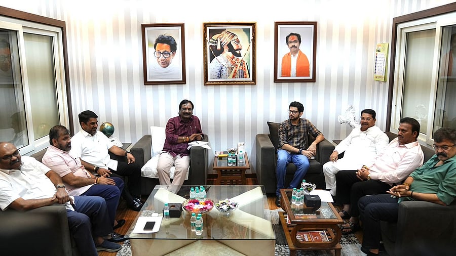<div class="paragraphs"><p>Opposition leaders meeting in Mumbai on eve of Maharashtra legislature session</p></div>