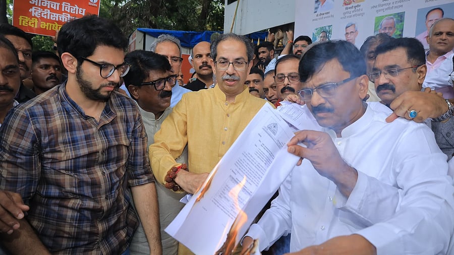 <div class="paragraphs"><p>Uddhav Thackeray burns copy of&nbsp;government resolution (GR) introducing Hindi in the primary curriculum. </p></div>