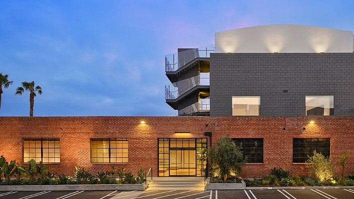 <div class="paragraphs"><p>Apple Music Studio in Los Angeles.</p></div>