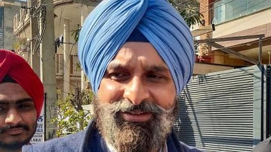 <div class="paragraphs"><p>Bikram Singh Majithia</p></div>
