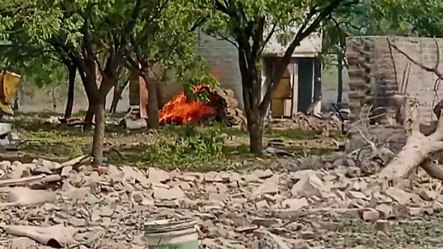 <div class="paragraphs"><p>File Photo: Flames billow out after a firecracker blast at a fireworks-manufacturing unit, in Sivakasi, Virudhunagar district of Tamil Nadu.</p></div>