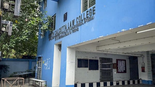 <div class="paragraphs"><p>The premises of the South Calcutta Law College </p></div>