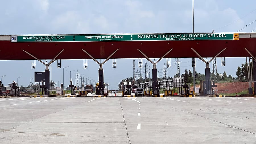 <div class="paragraphs"><p>Representative image of a toll plaza.</p></div>
