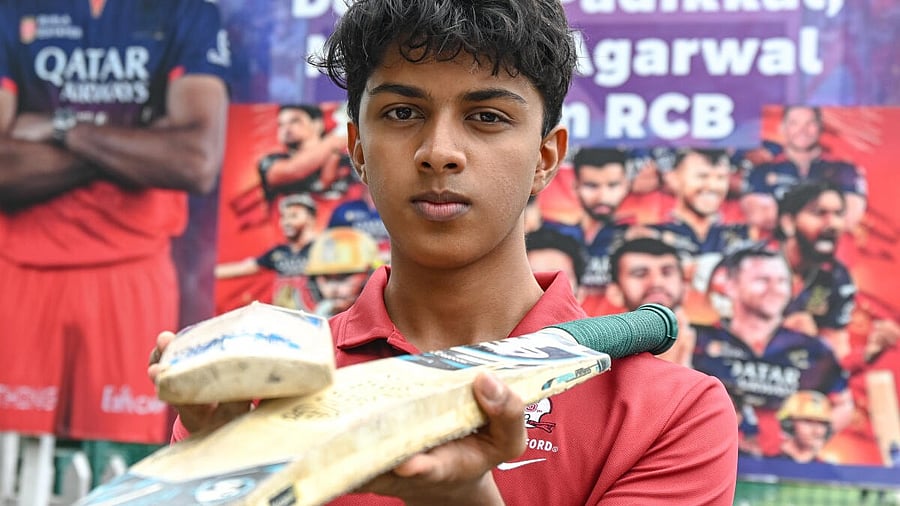 <div class="paragraphs"><p>Cricketer Advait Swaminathan&nbsp;started by collecting discarded bats&nbsp;from friends and acquaintance. </p></div>