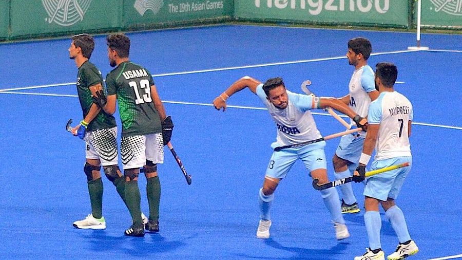 <div class="paragraphs"><p> Indian captain Harmanpreet Singh with teammates during the hockey match against Pakistan at the 19th Asian Games. (Image for representation)</p></div>