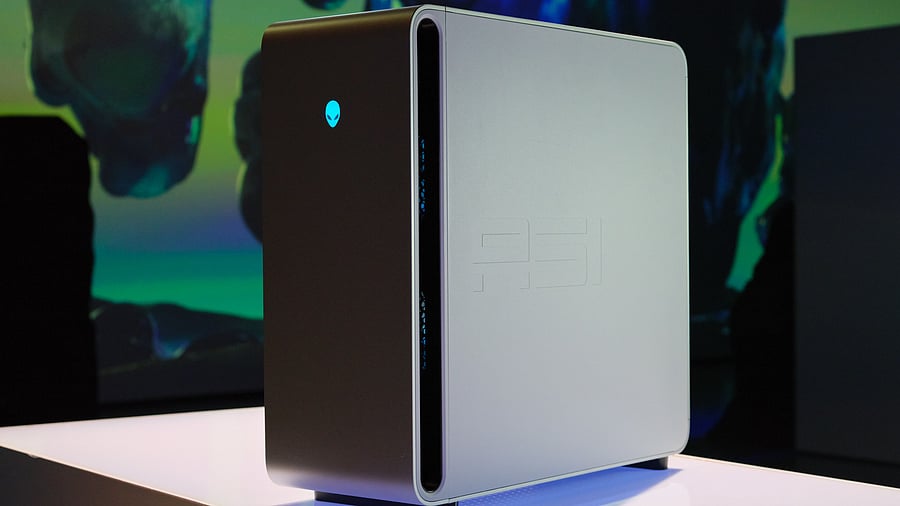<div class="paragraphs"><p>Alienware Area-51 Desktop.</p></div>