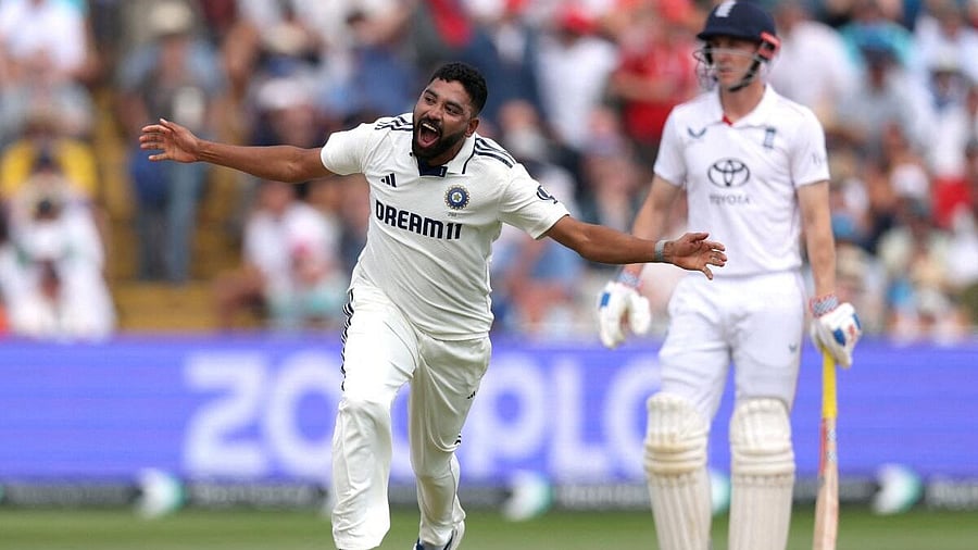 <div class="paragraphs"><p>Mohammed Siraj celebrates after dismissing Ben Stokes.&nbsp;</p></div>