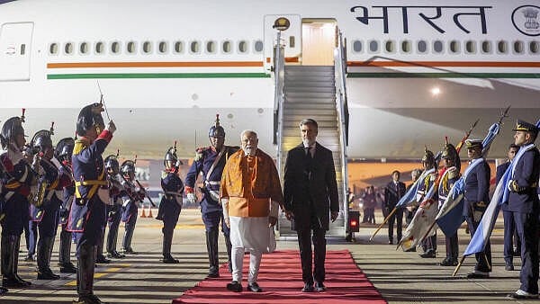 <div class="paragraphs"><p>Prime Minister Narendra Modi being accorded a ceremonial welcome upon his arrival at the Ezeiza International Airport, in Buenos Aires, Argentina.</p></div>