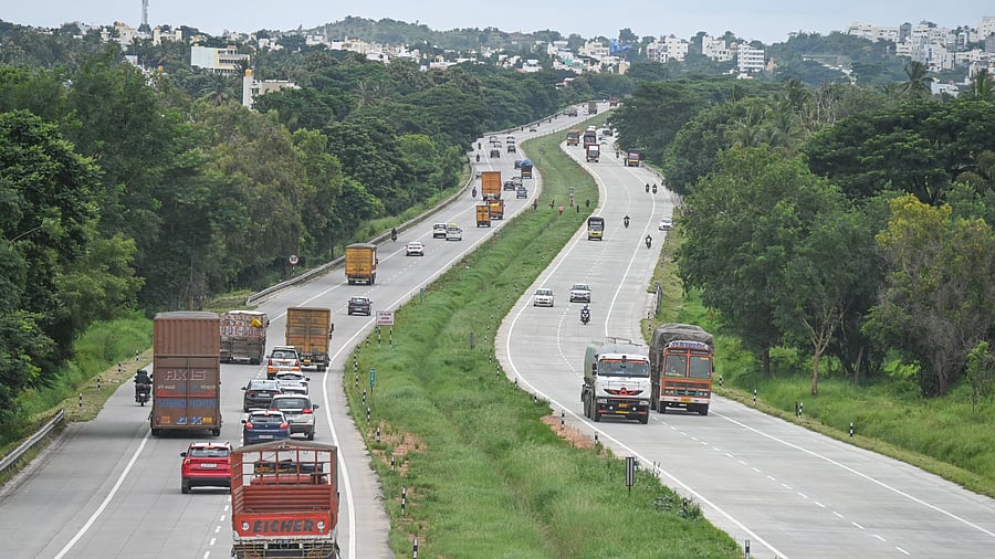 <div class="paragraphs"><p>A view of NICE Road.</p></div>