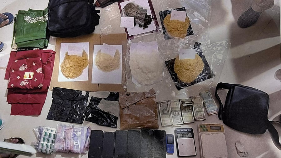 <div class="paragraphs"><p>The police recovered 2.82 kg of MDMA, about 400 grams of hydro ganja, seven mobile phones, two weighing machines, and Rs 2,06,870 in cash. </p></div>