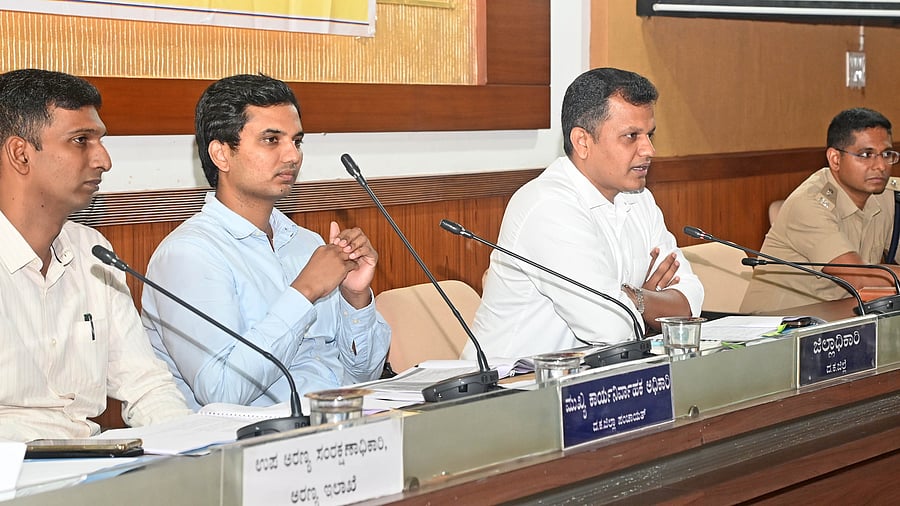 <div class="paragraphs"><p>DK MP Capt Brijesh Chowta speaks during the District Development Coordination and Monitoring Committee (DISHA) meeting at the Nethravathi hall of Zilla Panchayat in Mangaluru on Tuesday. </p></div>