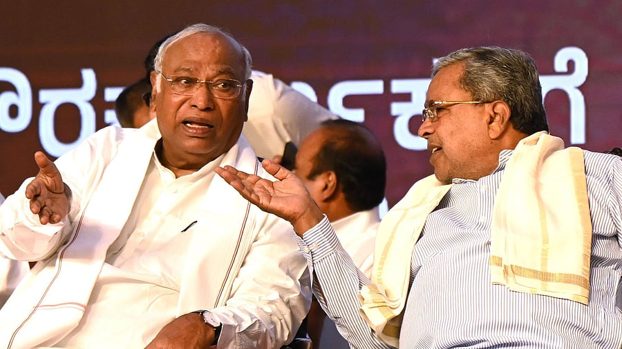 <div class="paragraphs"><p>Chief Minister Siddaramaiah  with AICC president&nbsp;Mallikarjun Kharge  </p></div>