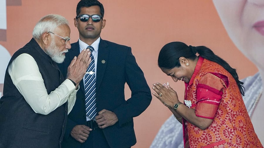 <div class="paragraphs"><p>Prime Minister Narendra Modi with newly sworn-in Delhi Chief Minister Rekha Gupta.</p></div>