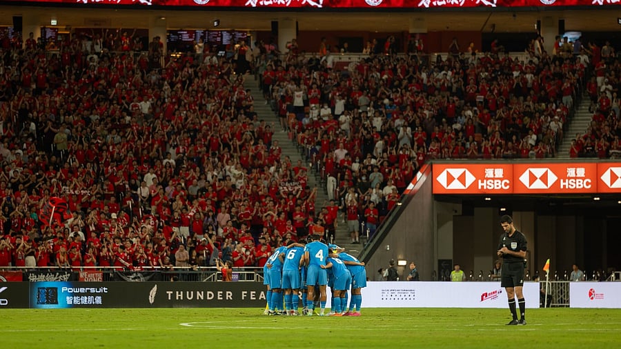 <div class="paragraphs"><p>Image showing the Indian men's football team.</p></div>