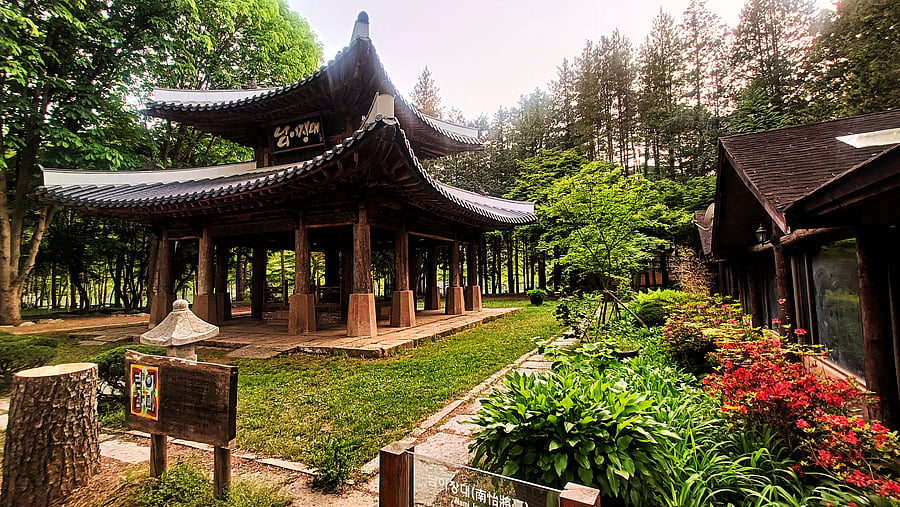 <div class="paragraphs"><p>Nami Jangdae is the restored version of a building known as 'Seojangda', a Unesco Heritage site that was destroyed by a fire in 2006. </p></div>
