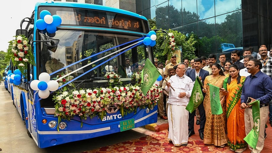 <div class="paragraphs"><p>Transport Minister Ramalinga Reddy flagged of the non-AC e-buses on Friday. </p></div>