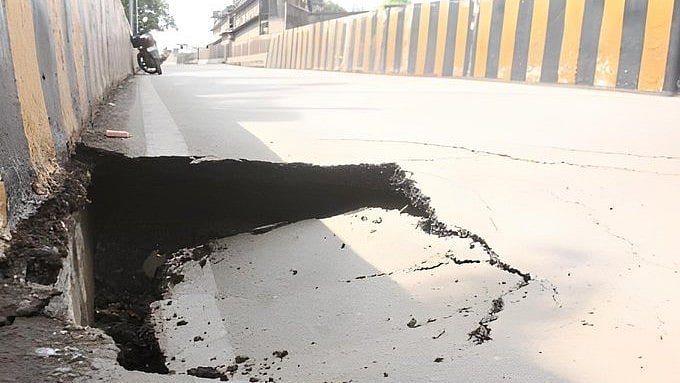 <div class="paragraphs"><p>Image showing the damaged state of the Ramsetu bridge in Ajmer.</p></div>