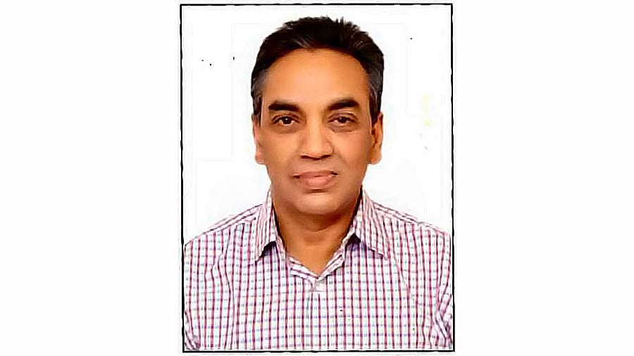 <div class="paragraphs"><p>Pradeep Kumar Saxena</p></div>
