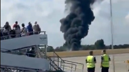 <div class="paragraphs"><p>A small plane crashed at London Southend Airport on England's south east coast.&nbsp;</p></div>