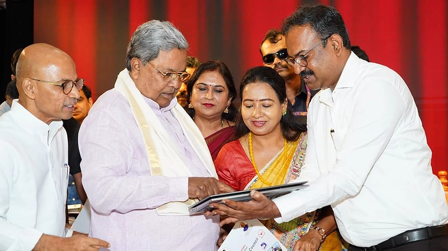 <div class="paragraphs"><p>Chief Minister Siddaramaiah launches a&nbsp;DigiLocker-based technology for the registration of nurses, in Bengaluru on Tuesday.&nbsp;</p></div>