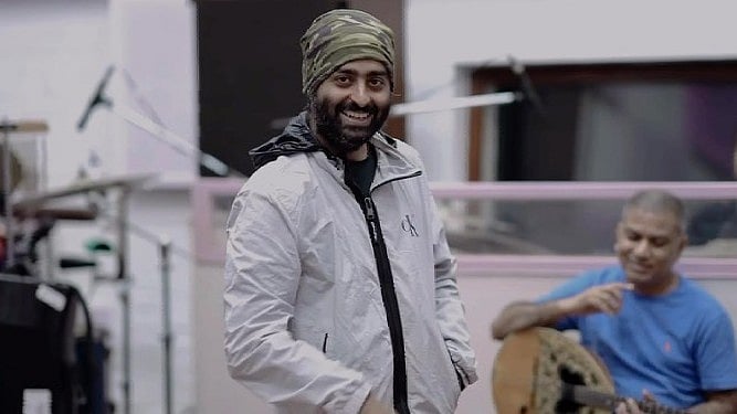 <div class="paragraphs"><p>Arijit Singh</p></div>