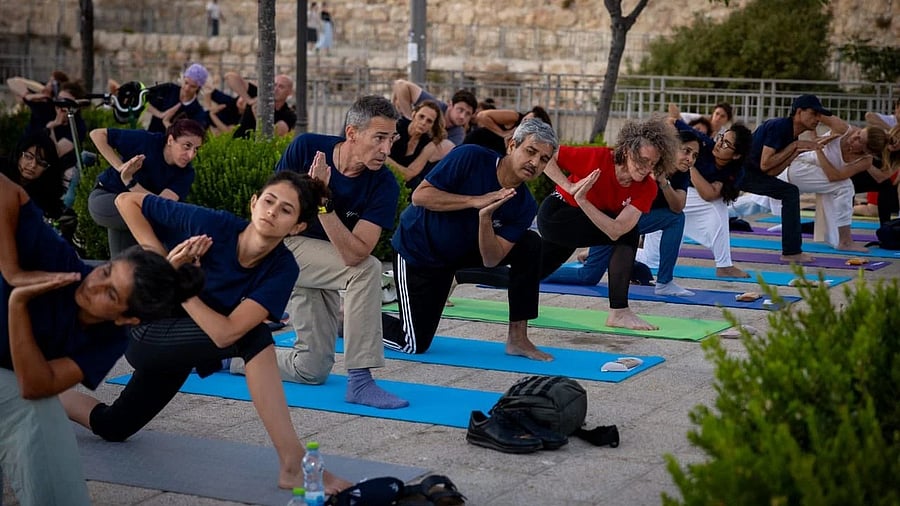 <div class="paragraphs"><p>Image of Israel observing Yoga Day</p></div>