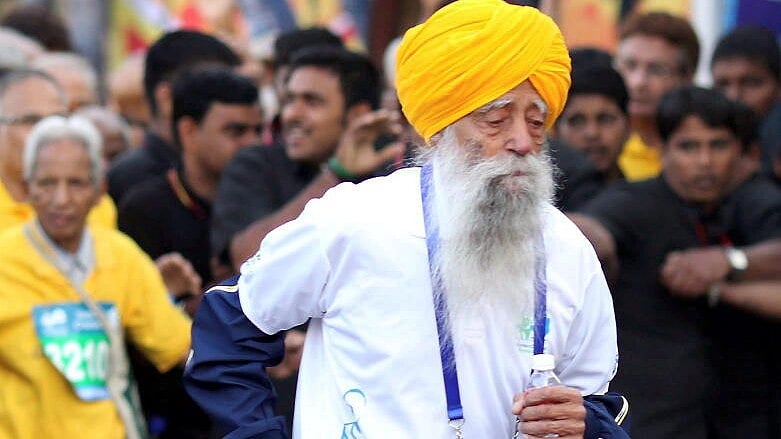 <div class="paragraphs"><p>Fauja Singh</p></div>