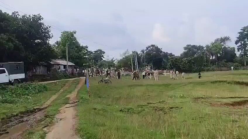 <div class="paragraphs"><p>Clashes erupted during the eviction drive in Goalpara. </p></div>