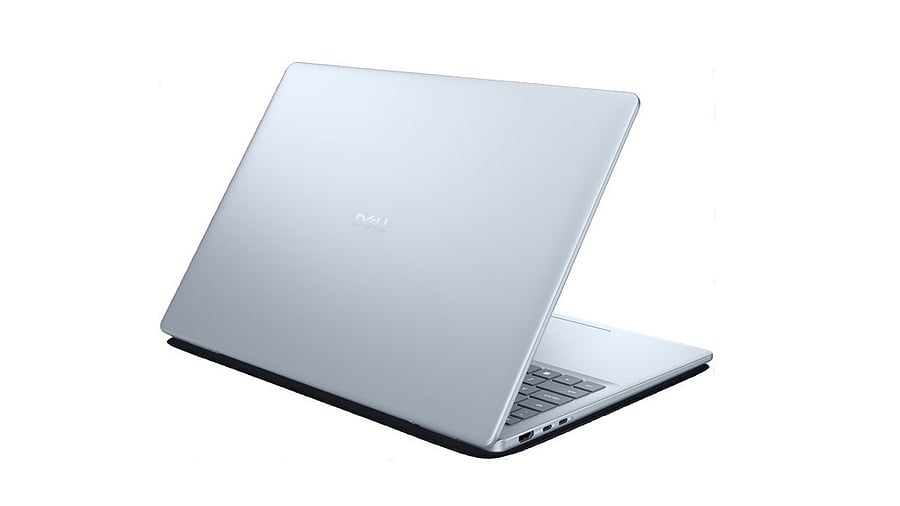 <div class="paragraphs"><p>Dell 16 series laptop.</p></div>