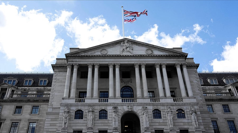 <div class="paragraphs"><p> A general view of the Bank of England building in London, </p></div>