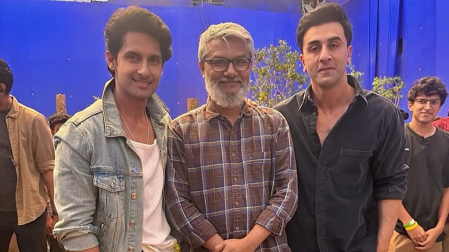 <div class="paragraphs"><p>Ravie Dubey poses with Nitesh Tiwari and Ranbir Kapoor.</p></div>