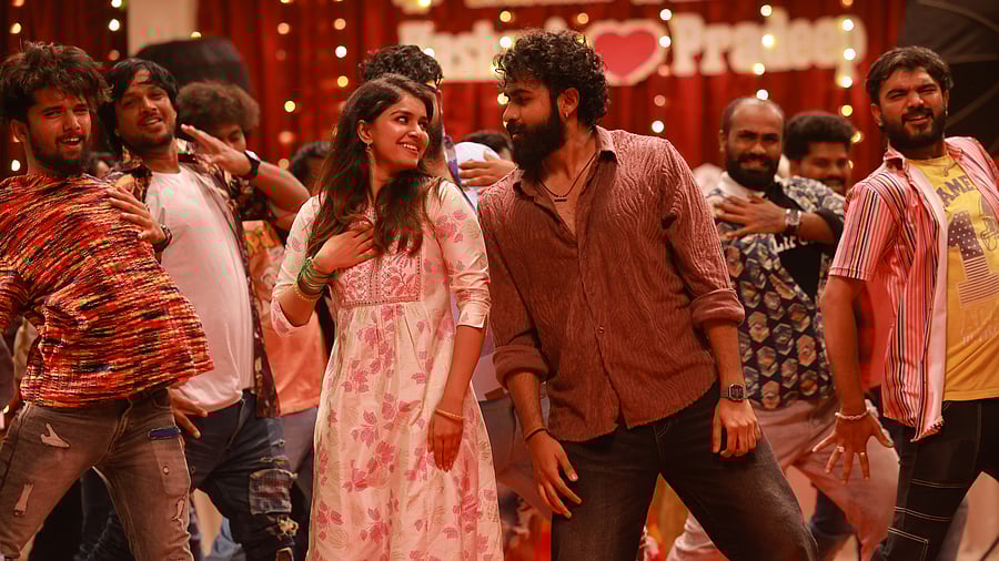 <div class="paragraphs"><p>Sanjana Anand and Yuva Rajkumar in the hit song ‘Bangle bangaari’.</p></div>