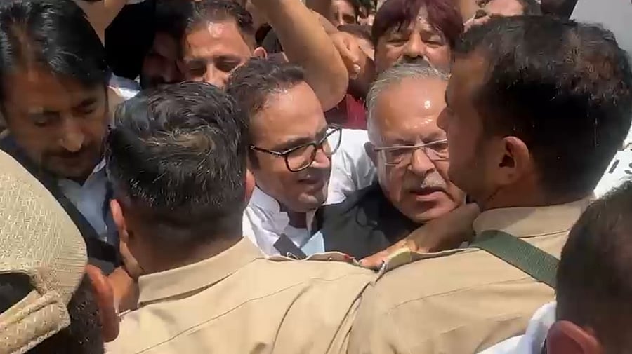 <div class="paragraphs"><p>Visuals from the protest by the J&K Congress.</p></div>