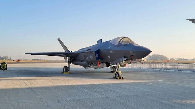 <div class="paragraphs"><p>The&nbsp;British Royal Navy F-35B Lightning fighter jet.</p></div>