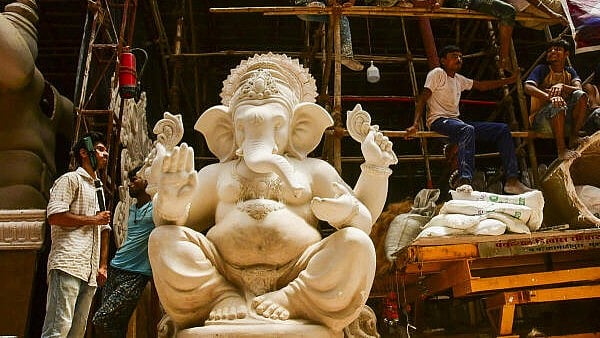 <div class="paragraphs"><p>An idol of Lord Ganesha.</p></div>