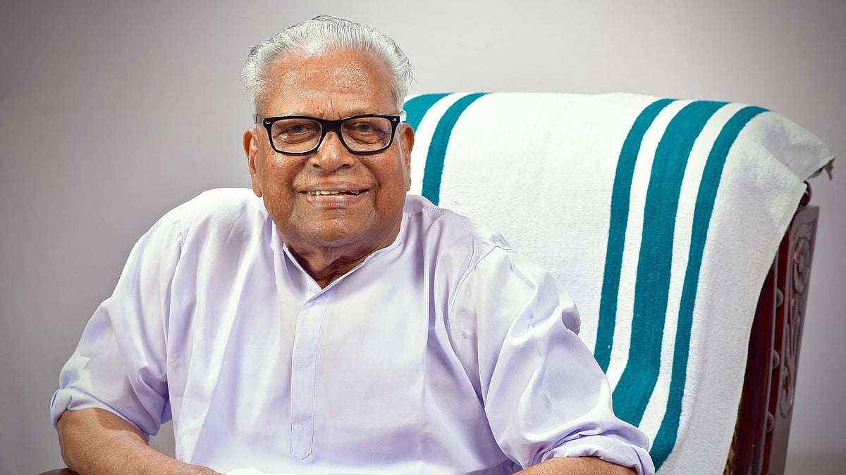 CPI(M) Permits V S Achuthanandan's Family to Accept Padma Award After Consultation