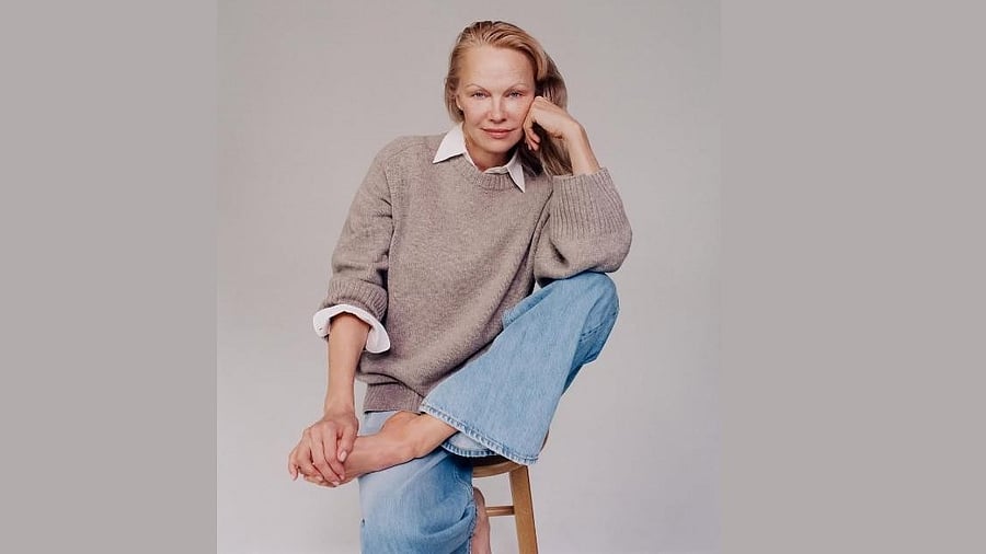 <div class="paragraphs"><p>Pamela Anderson</p></div>