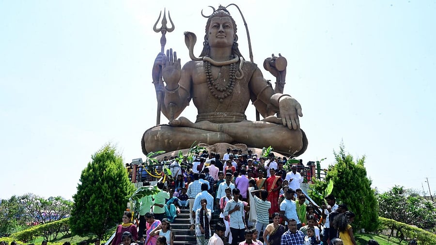 <div class="paragraphs"><p>Lord Shiva temples in Karnataka</p></div>