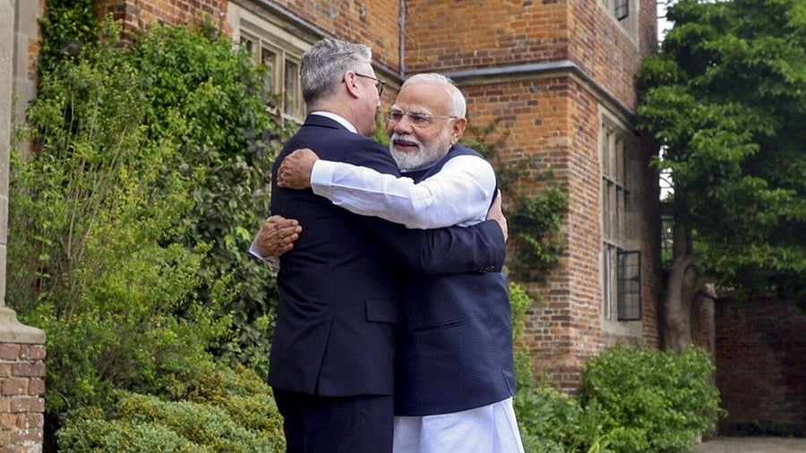 <div class="paragraphs"><p>Prime Minister Narendra Modi with his British counterpart Keir Starmer during a meeting at Chequers Estate, in UK.</p></div>