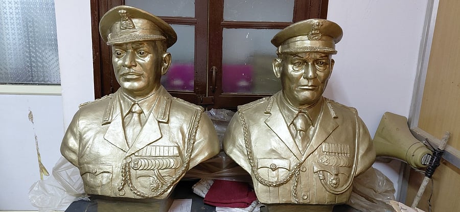 <div class="paragraphs"><p>Bronze busts of military commanders from Karnataka gather dust at HDMC office. </p></div>
