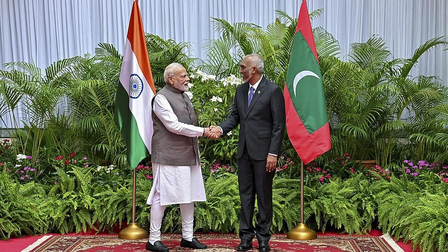 <div class="paragraphs"><p>Prime Minister Narendra Modi and Maldivian President Mohamed Muizzu during a meeting at the President's Office, in Male.</p></div>