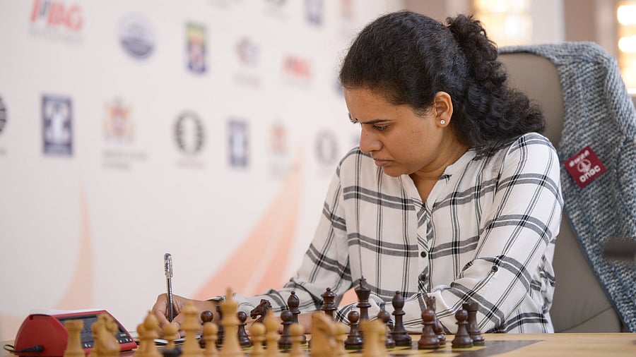 <div class="paragraphs"><p>Koneru Humpy played out a draw in the first game of the two-game&nbsp;FIDE Women’s Chess World Cup final against Divya Deshmukh. </p></div>